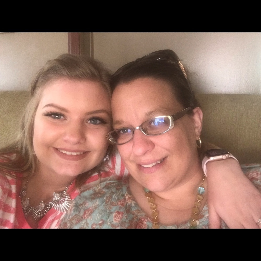 Meet your Posher, Kellie